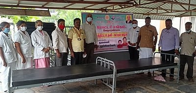 அரசு மருத்துவமனைக்கு படுக்கைகள்