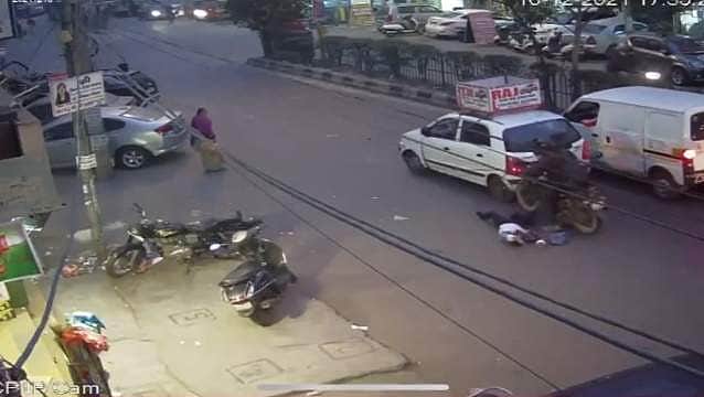 பெண்ணை சாலையில் 100 மீட்டர் இழுத்துச் சென்ற செல்போன் கொள்ளையர்கள்