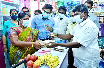 உடுமலை, மடத்துக்குளத்தில் கூட்டுறவு மருந்தகங்கள் திறப்பு