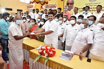 ராசிபுரம் தொகுதியில் 1,487 பயனாளிகளுக்கு நலத்திட்ட உதவிகள் வழங்கல்