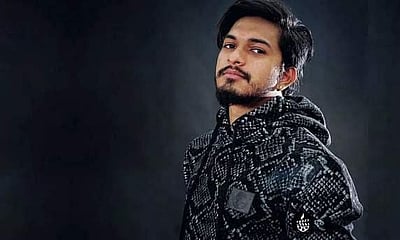 பிரபல இயக்குநருடன் இணையும் பிக்பாஸ் முகேன்: முதல் பார்வை போஸ்டர் இதோ