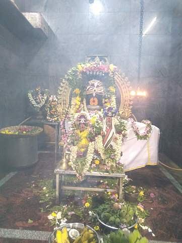 சிவாலயங்களில் காா்த்திகை பிரதோஷ வழிபாடு