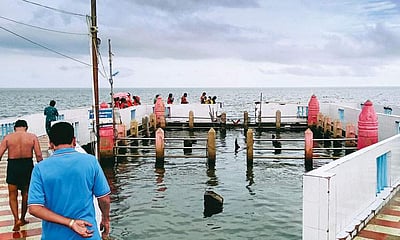 2000 ஆண்டுகளாக கடலுக்கு நடுவில் உள்ள நவகிரகங்கள்!