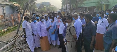 திருவாரூர் கமலாலயக் குளம்: இந்து சமய அறநிலை துறை அமைச்சர் ஆய்வு