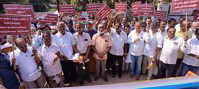 மதுரையில் சிறு, குறுந்தொழில் நிறுவனங்கள் கதவடைப்புப் போராட்டம் 