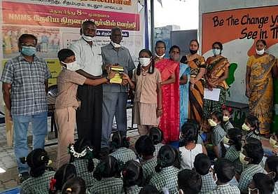 பள்ளியில் கரோனா தடுப்பு விழிப்புணா்வு