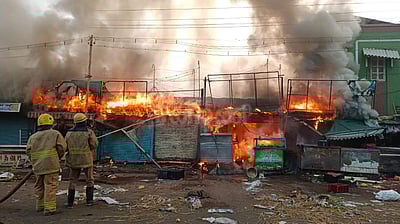 திருச்சி காந்தி சந்தையில் தீ விபத்து