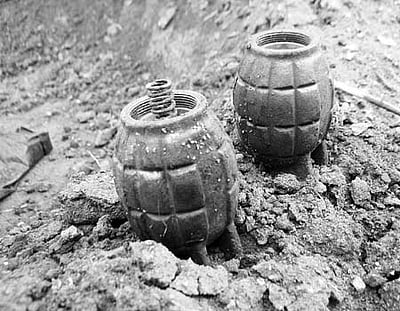 காஷ்மீர்: சக்திவாய்ந்த வெடிகுண்டு செயலிழப்பு