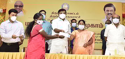 மக்கள் குறைகேட்பு முகாம்: ரூ.8.85 லட்சத்தில் நலத்திட்ட உதவிகள்