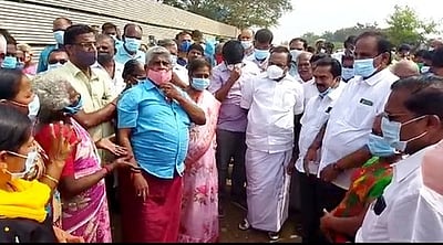 பாறைக்குழியில் குப்பை கொட்ட வந்த வாகனங்கள் சிறைபிடிப்பு: எம்எல்ஏவிடம் பொதுமக்கள் வாக்குவாதம்