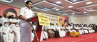 மாநகரில் 289 சாலைகளுக்கான ஒப்பந்தப் புள்ளி நிறைவு:  அமைச்சா் தகவல்