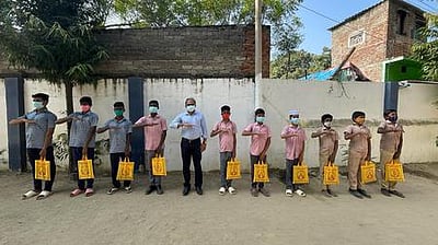 மதுரை பள்ளியில் மஞ்சப்பை உறுதிமொழி ஏற்பு