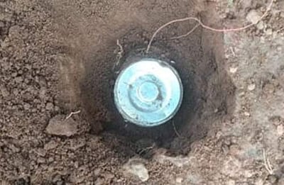 ஜார்க்கண்டில் டிபன் வெடிகுண்டுகள் செயலிழப்பு செய்யப்பட்டன