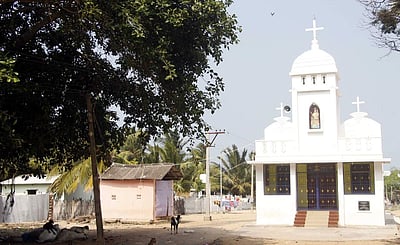 இஸ்லாமிய மீனவர் கடலில் கண்டெடுத்த வேளாங்கண்ணி மாதா: அற்புதங்கள் நிகழ்த்தும் அதிசயம்!