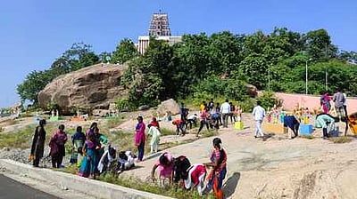 விராலிமலை முருகன் கோயிலில் தூய்மைப் பணி