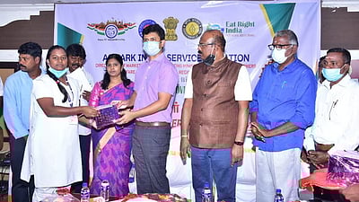 தேசிய நுகா்வோா் தின விழா