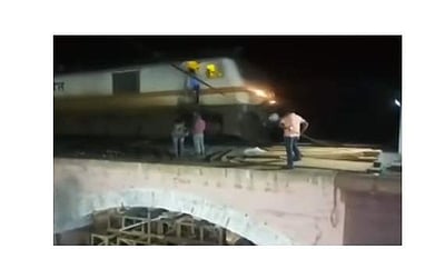 திருவலம் மேம்பாலம் சீரமைப்பு: ரயில் சேவை மீண்டும் துவக்கம்