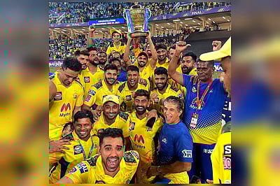 'துண்டு ஒருமுறைதான் தவறும்': ஐபிஎல் 2021-இல் சத்தியத்தைக் காப்பாற்றிய தோனி!