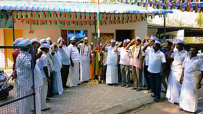 திருப்பூரில் காங்கிரஸ் கட்சியின் 137-வது ஆண்டு தொடக்க விழா