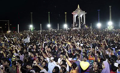 புதுவையில் புத்தாண்டு கொண்டாட்டத்திற்கு அனுமதி: உயர்நீதிமன்றம்