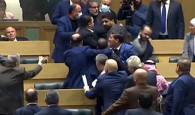 ஜோர்டான் நாடாளுமன்றத்தில் மோதல்: நேரலையில் கண்ட மக்கள்