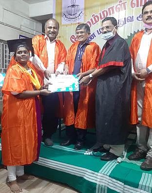 நா்சிங் கல்லூரி பட்டமளிப்பு விழா