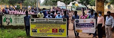 சாலை பாதுகாப்பு விழிப்புணா்வுப் பேரணி