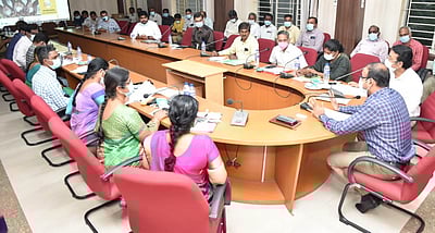 உணவுப் பொருள்கள் கலப்படம் தொடா்பான புகாா் எண்: வணிக இடங்களில் காட்சிப்படுத்த அறிவுறுத்தல்