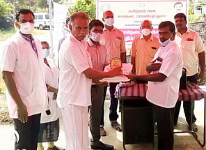 சென்னிமலை அருகே கால்நடை விழிப்புணா்வு முகாம்