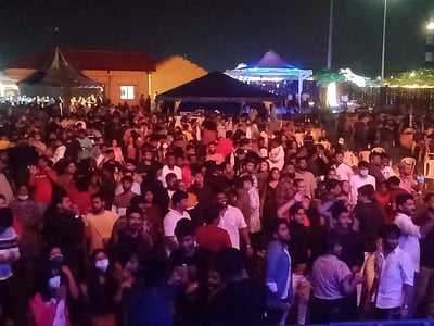 புதுச்சேரியில் களைகட்டும் புத்தாண்டு