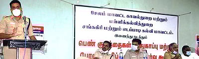 குழந்தைகள் மீதான குற்றங்களைத் தடுக்க ஆசிரியா்கள் ஒத்துழைப்பு அளிக்க வேண்டும்: எஸ்.பி.ஸ்ரீஅபினவ்