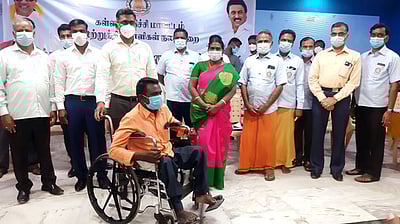 மாற்றுத் திறனாளிகள் தின விழாவில் நலத் திட்ட உதவிகள் அளிப்பு