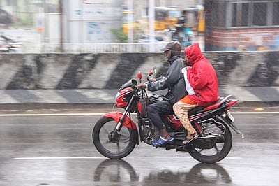 மதுரை, விருதுநகர் மாவட்டத்தில் இன்று பள்ளி, கல்லூரிகளுக்கு விடுமுறை