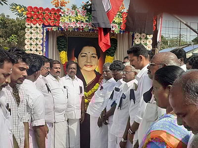 நீடாமங்கலத்தில் முன்னாள் தமிழக முதல்வர் ஜெயலலிதா நினைவு நாள்