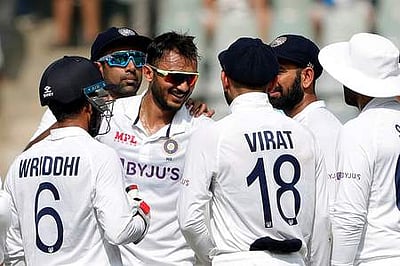 மும்பை டெஸ்ட்:வரலாறு படைத்தாா் அஜாஸ் படேல், நியூஸி.க்கு மகிழ்ச்சி-சோகம்,  இந்தியா 332 ரன்கள் முன்னிலை