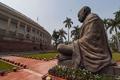 மக்கள் மீது துப்பாக்கிச் சூடு: நாடாளுமன்றத்தில் இன்று அமித் ஷா விளக்கம்