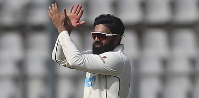 10 விக்கெட்டுகள் எடுத்த அஜாஸ் படேலுக்கு ப்ளூ டிக் இல்லையா?: அஸ்வின் கோரிக்கை