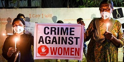 காதல் திருமணம்: பெண் தலையை துண்டித்த சகோதரன்; தலையுடன் செல்ஃபி எடுத்த கொடூரம்