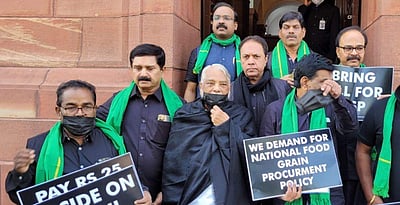 நாடாளுமன்ற கூட்டத்தொடரை புறக்கணிப்பதாக தெலங்கானா ராஷ்டிர சமிதி அறிவிப்பு