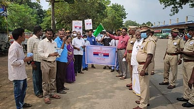 சீர்காழியில் கொடிநாள் பேரணி