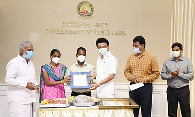 மாற்றுத்திறனாளிகளுக்கு கோயில் மண்டபங்களில் இலவசத் திருமணம்: முதல்வர் தொடக்கிவைத்தார்