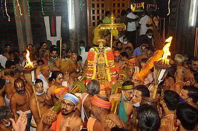 ஸ்ரீரங்கம் அரங்கநாதர் கோயில்: பகல்பத்து ஐந்தாம் நாள் உற்சவம்