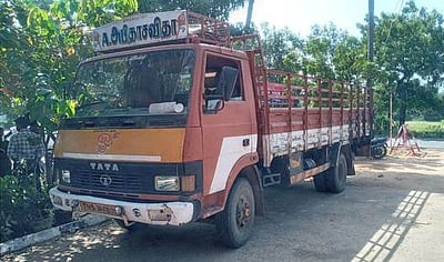 ரூ.10 லட்சம் மதிப்புள்ள இரும்பு பைப்புகள் திருட்டு: 14 போ் கைது