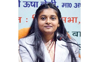 ஒரு நா‌ள் முத‌ல்​வ‌ர்!