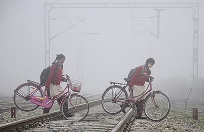 உ.பி.யில் 6,7,8-ம் வகுப்புகளுக்குப் பள்ளிகள் தொடக்கம்