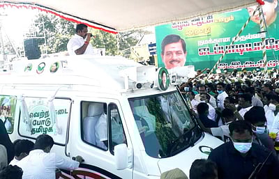 விவசாய பம்புசெட்டுகளுக்கு 24 மணி நேரமும் மும்முனை மின்சாரம்: முதல்வர் அறிவிப்பு