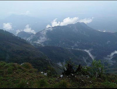 காதலர்களின் இறுதி இடமாகும் கொடைக்கானல் தற்கொலைப் பாறை