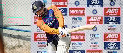 உணவு இடைவேளையில் இந்தியா 106/3: கோலி, ஷுப்மன் கில் டக் அவுட், ரோஹித் அபார ஆட்டம்!