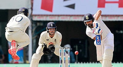 தேநீர் இடைவேளையில் 189/3: ரோஹித் சர்மாவின் அபார சதத்தால் மீண்டு வந்த இந்திய அணி!