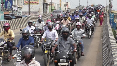 மணப்பாறை: சாலைப் பாதுகாப்பு வார விழாவை முன்னிட்டு விழிப்புணர்வு பேரணி